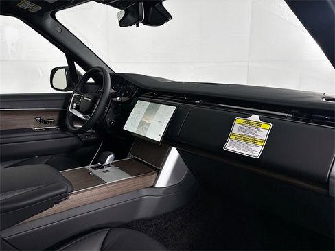 New 2026 Land Rover Range Rover Long Wheelbase SE image 28