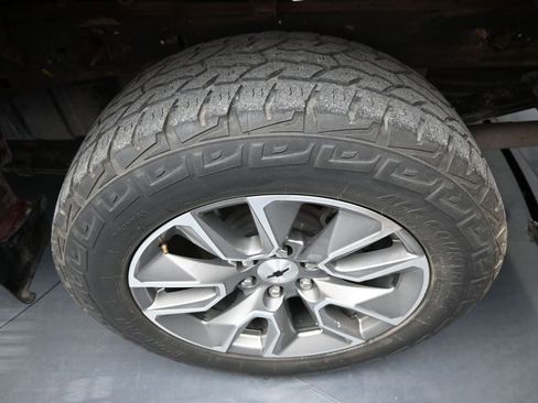 Used 2020 Chevrolet Silverado 1500 RST w/ Texas Edition AWD/4WD image 9