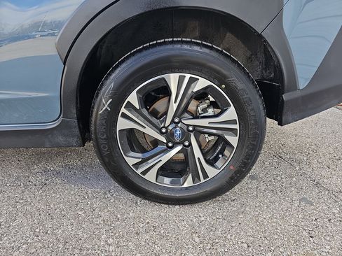 Used 2025 Subaru Crosstrek 2.0i Premium image 34