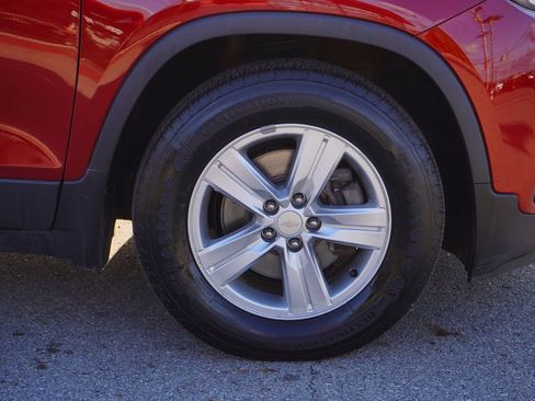 Used 2021 Chevrolet Trax LT w/ Driver Confidence Package image 13