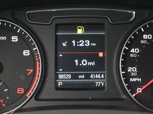 Used 2018 Audi Q3 2.0T Premium Plus w/ Premium Plus Package AWD/4WD image 12