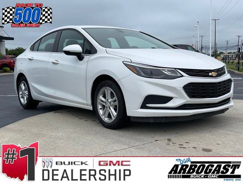 Used 2017 Chevrolet Cruze LT w/ Convenience Package FWD image 1