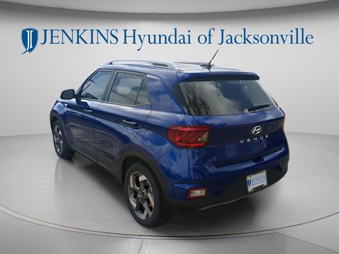 New 2026 Hyundai Venue SEL FWD image 5