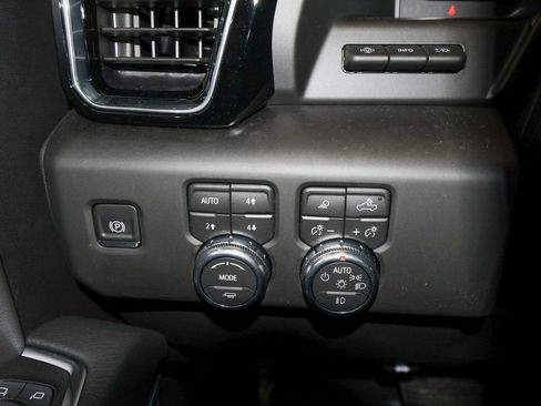 New 2026 GMC Sierra 1500 Denali w/ Denali Reserve Package image 23