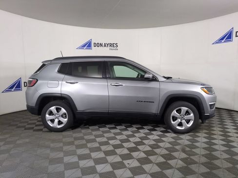 Used 2021 Jeep Compass Latitude AWD/4WD image 8