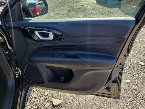 New 2026 Jeep Compass Latitude image 33