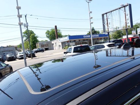 Used 2023 RAM 1500 Limited AWD/4WD image 10