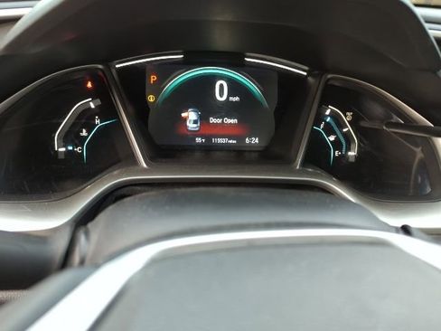 Used 2017 Honda Civic Touring image 7