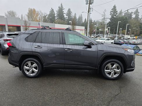 Certified 2020 Toyota RAV4 Limited image 8