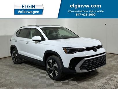 New 2025 Volkswagen Taos SE w/ Panoramic Sunroof Package