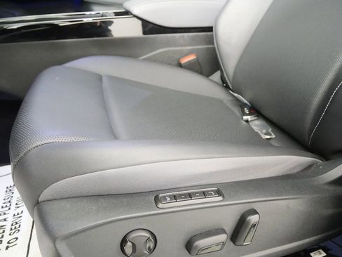 Used 2024 Volkswagen ID.4 S image 10