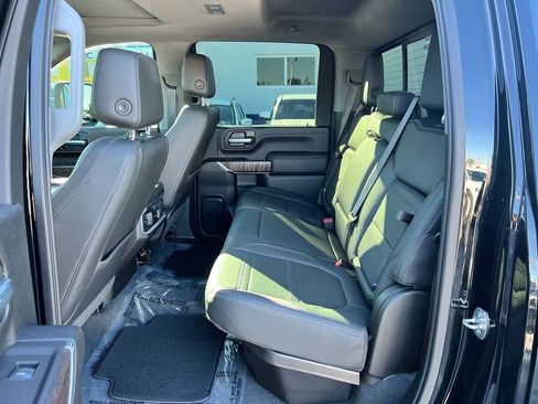 Used 2021 GMC Sierra 2500 Denali w/ Denali Ultimate Package image 14
