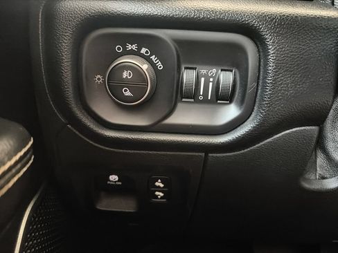 Used 2021 RAM 1500 Laramie w/ Off Road Group AWD/4WD image 18