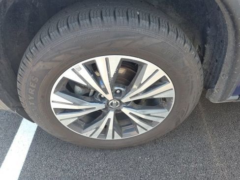 Used 2021 Nissan Rogue SV AWD/4WD image 7