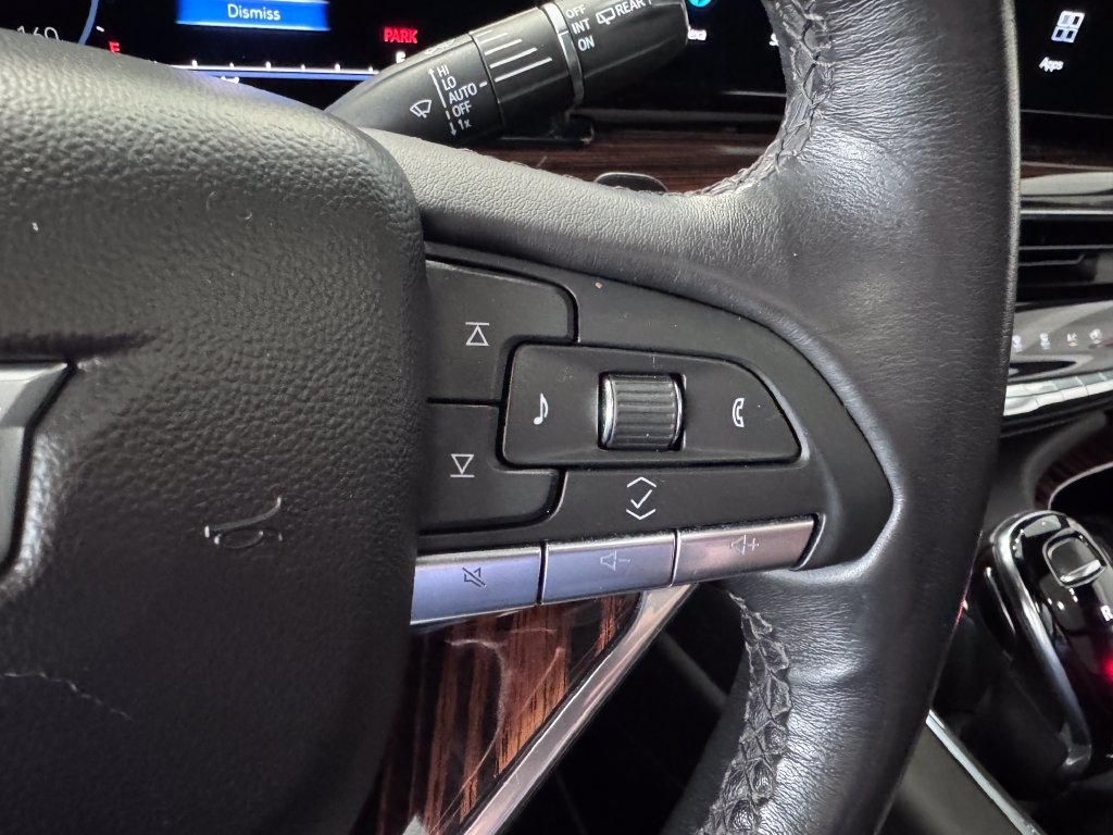 Certified 2024 Cadillac Escalade Premium Luxury AWD/4WD image 19