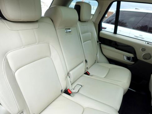 Used 2019 Land Rover Range Rover image 17