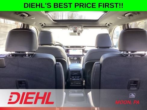 New 2026 Jeep Grand Cherokee L Limited w/ Limited Altitude Package AWD/4WD image 16