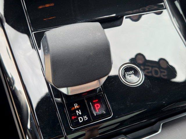 Used 2025 Land Rover Range Rover Sport Autobiography AWD/4WD image 25