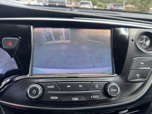 Used 2019 Buick Envision Essence FWD image 23