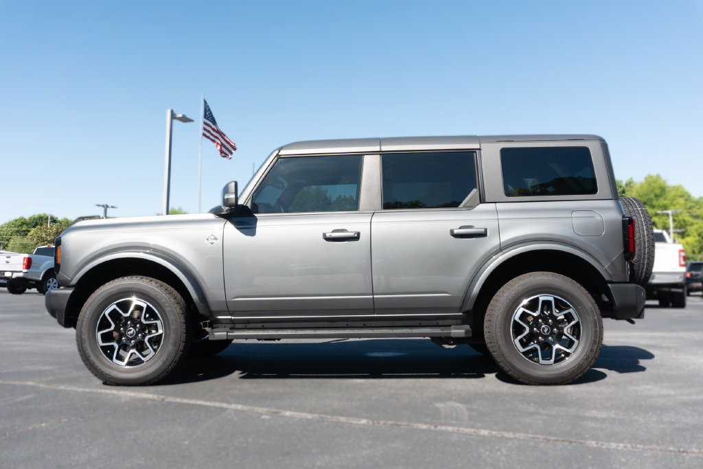 Used 2024 Ford Bronco Outer Banks AWD/4WD image 5