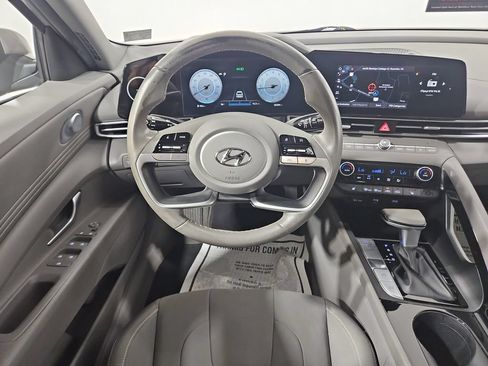 Certified 2023 Hyundai Elantra SEL w/ Convenience Package FWD image 15