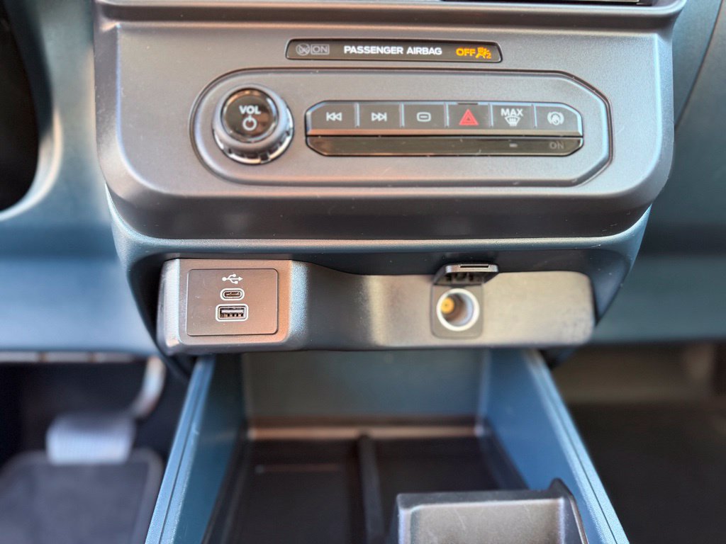 Used 2025 Ford Maverick XL FWD image 29