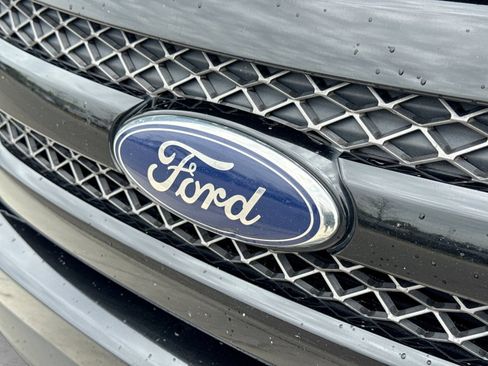 Used 2015 Ford Explorer Sport w/ Equipment Group 401A AWD/4WD image 14