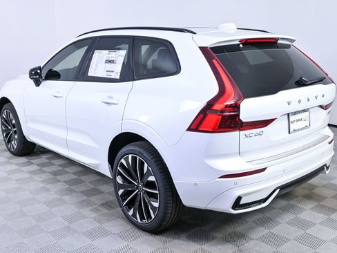 Used 2026 Volvo XC60 B5 Ultra w/ Protection Package Premier AWD/4WD image 4