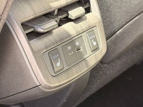 Used 2024 Nissan Ariya AWD image 21