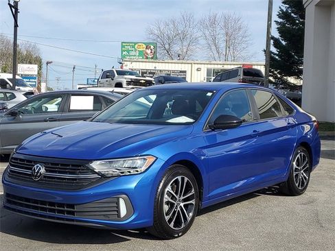 Certified 2024 Volkswagen Jetta Sport image 31