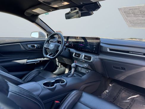 Used 2024 Ford Mustang Premium image 14