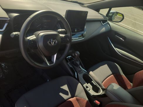 Certified 2025 Toyota Corolla SE FWD image 15