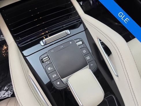 Used 2022 Mercedes-Benz GLE 350 image 23