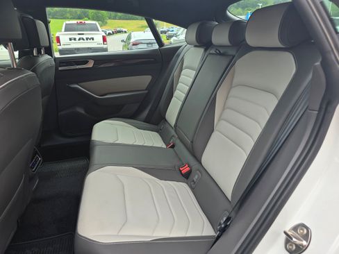 Used 2023 Volkswagen Arteon SEL Premium AWD/4WD image 13