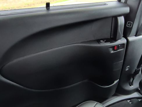 New 2026 Chrysler Pacifica Select w/ S Appearance Package FWD image 35