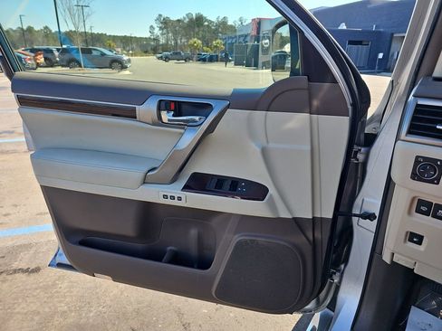 Used 2017 Lexus GX 460 AWD/4WD image 32