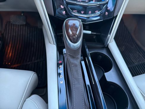 Used 2015 Cadillac XTS Platinum image 26