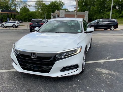 Used 2019 Honda Accord LX image 3