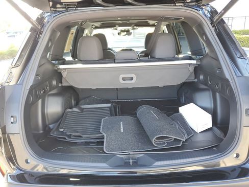 Used 2025 Subaru Forester Premium image 25