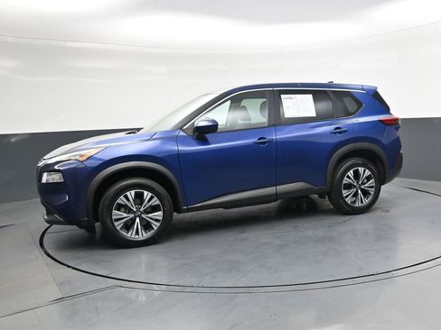 Used 2023 Nissan Rogue SV image 8
