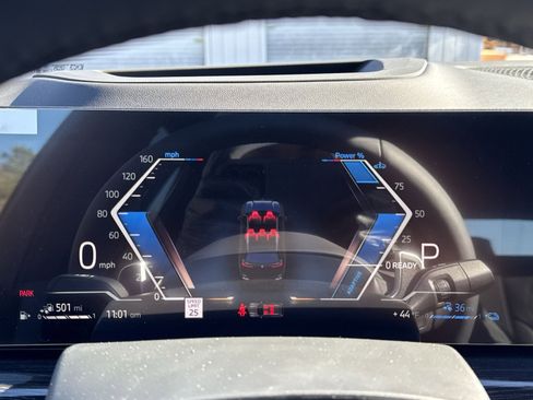 New 2026 BMW X5 xDrive50e w/ M Sport Package image 20