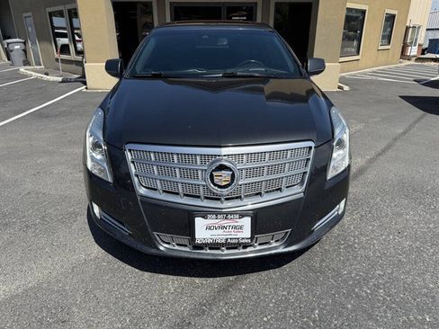 Used 2013 Cadillac XTS Platinum FWD image 2