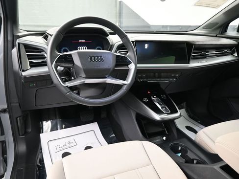 Used 2025 Audi Q4 e-tron Premium Plus w/ Premium Plus image 26
