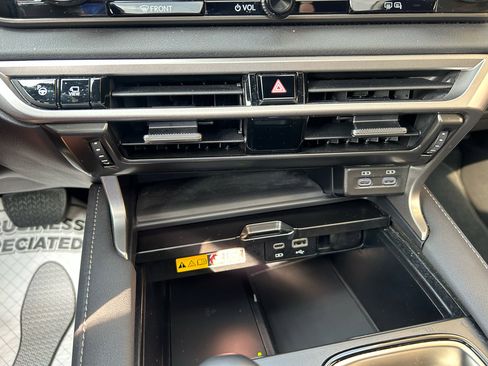 Used 2024 Lexus RX 450h AWD w/ Luxury Package image 18