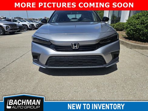 Used 2023 Honda Civic Sport image 2
