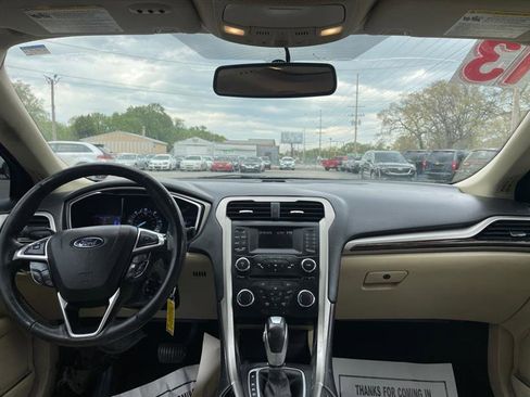 Used 2013 Ford Fusion SE FWD image 9