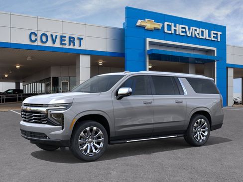 New 2025 Chevrolet Suburban Premier image 2
