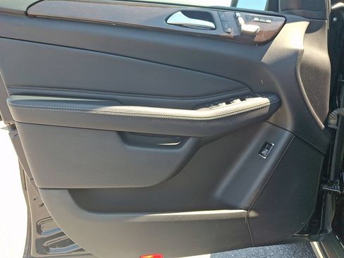 Used 2017 Mercedes-Benz GLS 450 4MATIC image 15