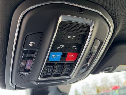 New 2025 Jeep Grand Cherokee Summit w/ Obsidian Package image 26