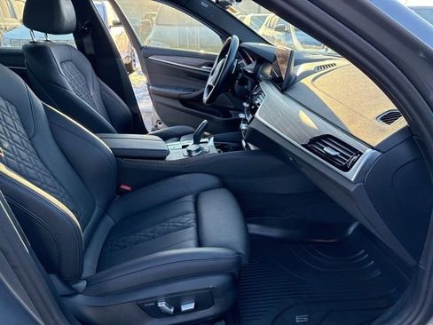 Used 2023 BMW 530e xDrive w/ Premium Package AWD/4WD image 30